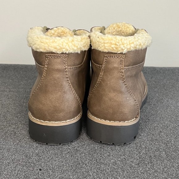 Cliffs booties taupe 6 1/2M - Picture 4 of 11